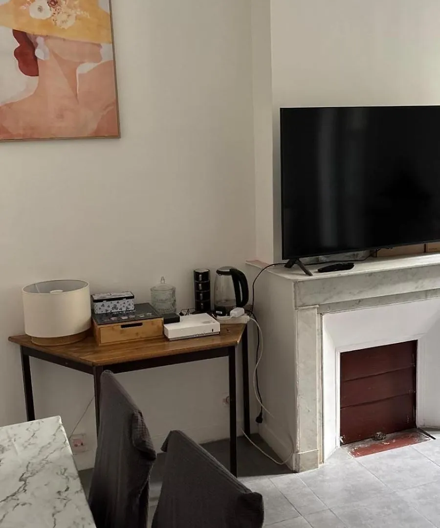 Apartment Jolie Appart A La Joliette Marseille
