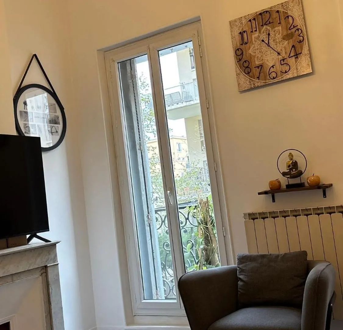 Jolie Appart A La Joliette Marseille France